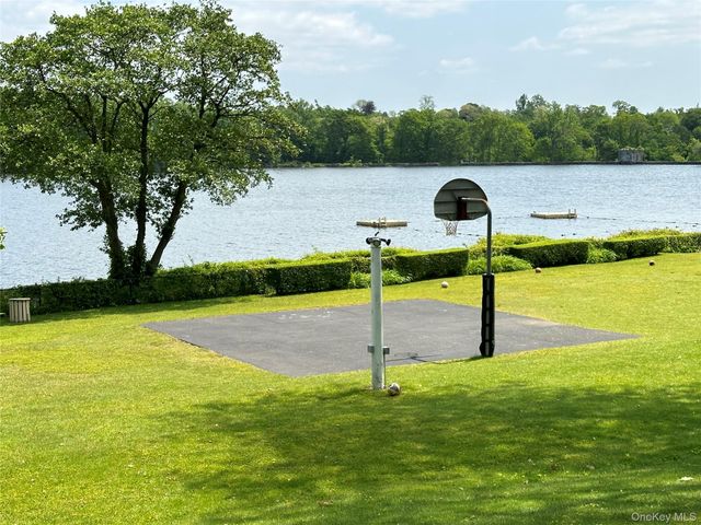 61 Manchester A-21, Eastchester, NY 10709