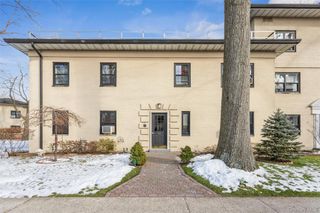61 Manchester A-21, Eastchester, NY 10709