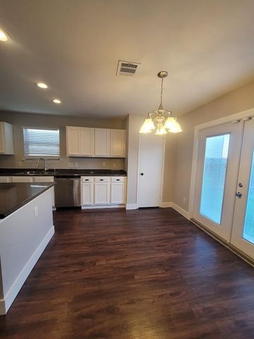 4402 Kings Canyon DR, Taylor, TX 76574