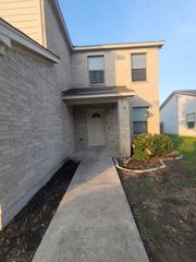 4402 Kings Canyon DR, Taylor, TX 76574