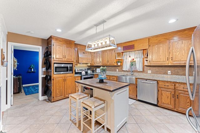 179 Cleveland Road, Anderson, SC 29626