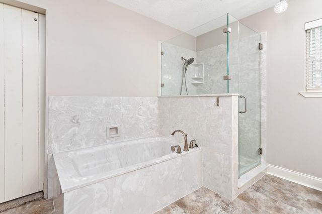 427 Pinemont Drive, Sour Lake, TX 77659