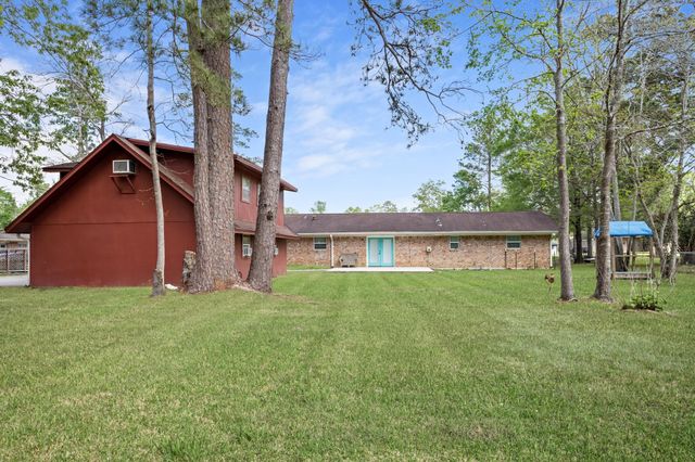 427 Pinemont Drive, Sour Lake, TX 77659