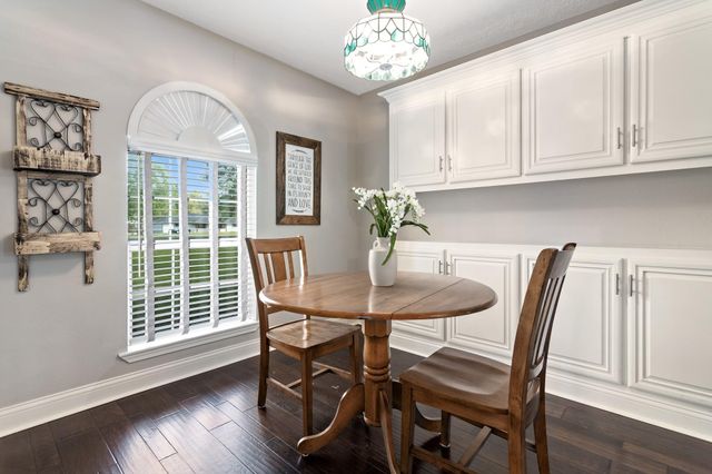 427 Pinemont Drive, Sour Lake, TX 77659