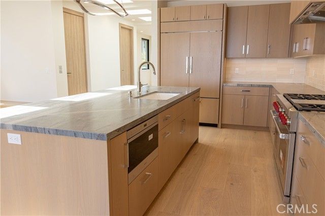 404 16th Street, Manhattan Beach, CA 90266