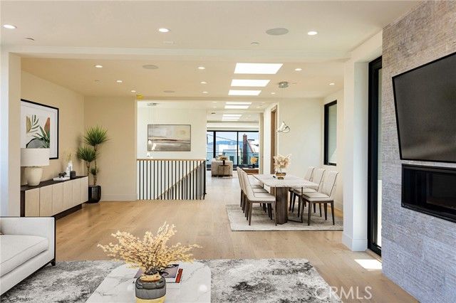 404 16th Street, Manhattan Beach, CA 90266