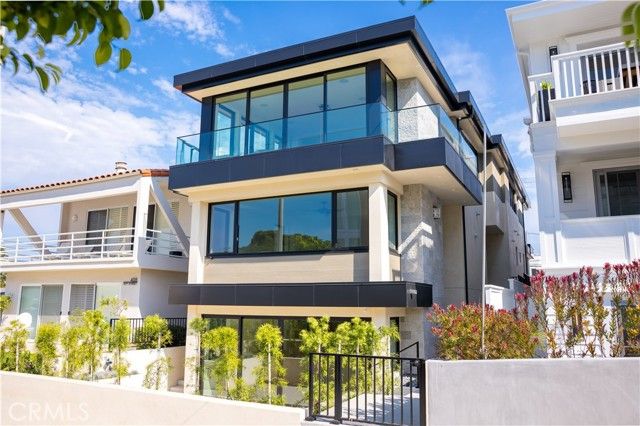 404 16th Street, Manhattan Beach, CA 90266