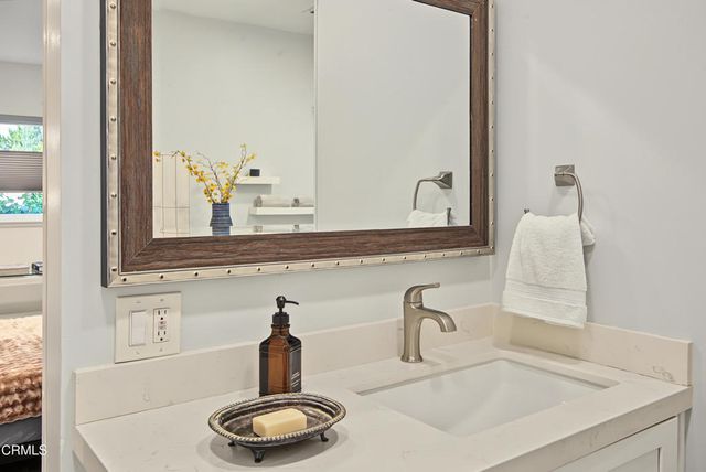 7643 Encino Avenue, Northridge, CA 91325