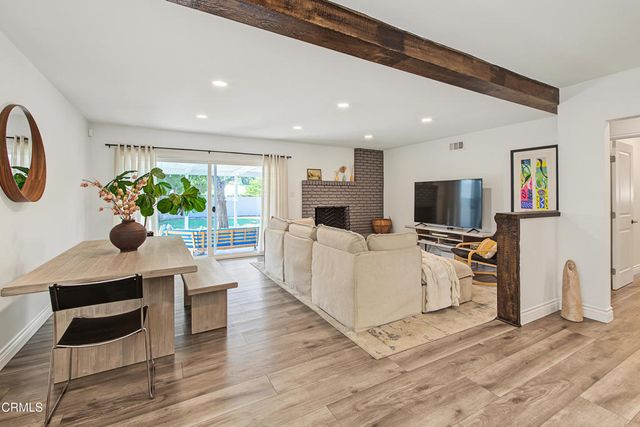 7643 Encino Avenue, Northridge, CA 91325