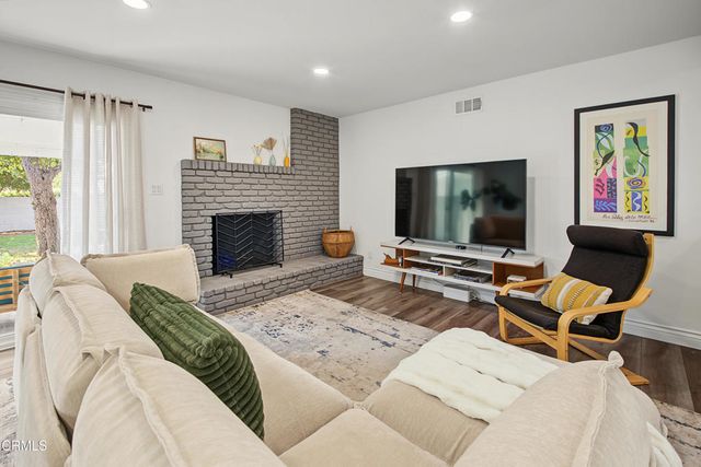 7643 Encino Avenue, Northridge, CA 91325