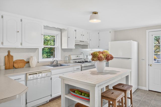 299 Depot Road, Harwich, MA 02645