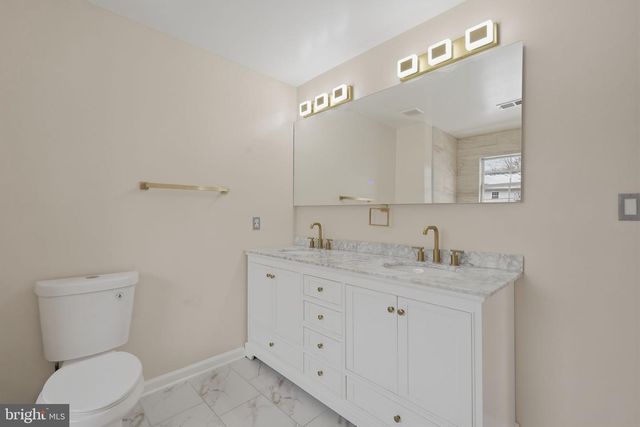 1811 IVERSON ST, Oxon Hill, MD 20745