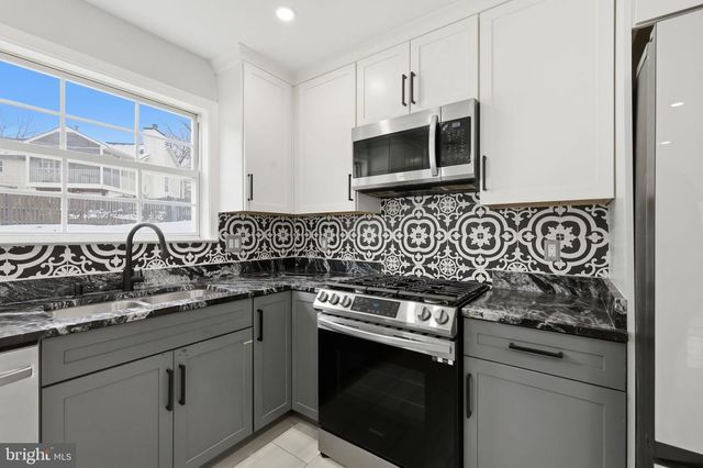 1811 IVERSON ST, Oxon Hill, MD 20745