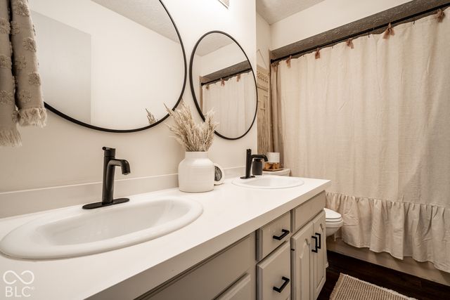 5526 Riva Ridge Drive, Indianapolis, IN 46237