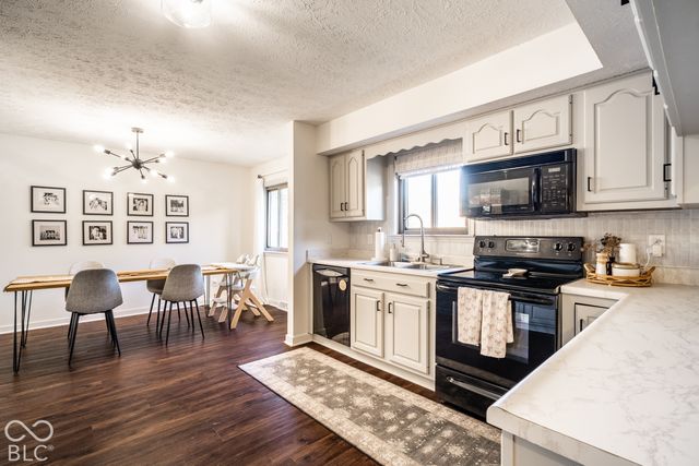 5526 Riva Ridge Drive, Indianapolis, IN 46237