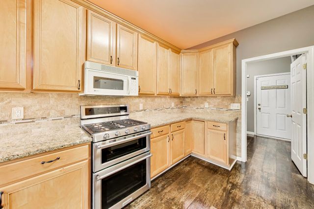 1447 Charlevoix Way, Schererville, IN 46375