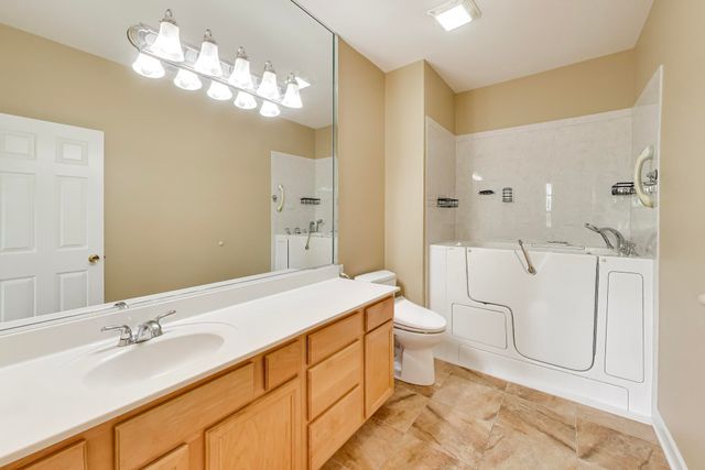 1447 Charlevoix Way, Schererville, IN 46375