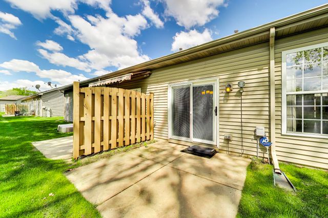 1447 Charlevoix Way, Schererville, IN 46375