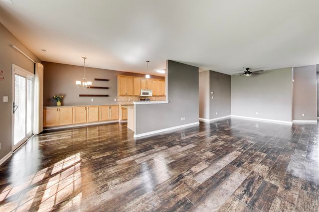 1447 Charlevoix Way, Schererville, IN 46375