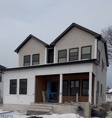 18 Livingston St, Clifton City, NJ 07013