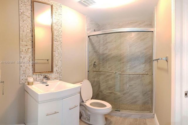 6634 SW 76th Ter, South Miami, FL 33143