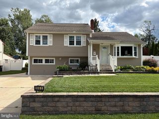 960 WOODLANE RD, Mount Holly, NJ 08060