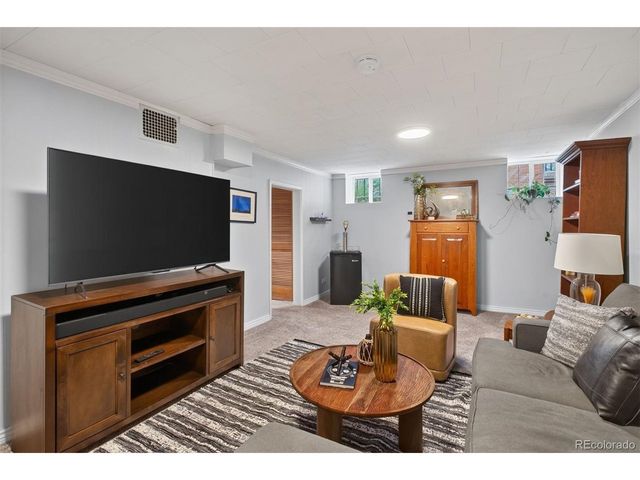 3220 N Madison St, Denver, CO 80205