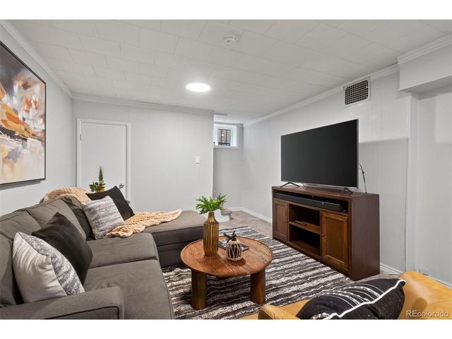 3220 N Madison St, Denver, CO 80205