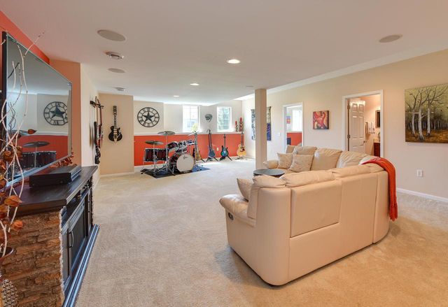 N114W17862 Blackstone COURT, Germantown, WI 53022