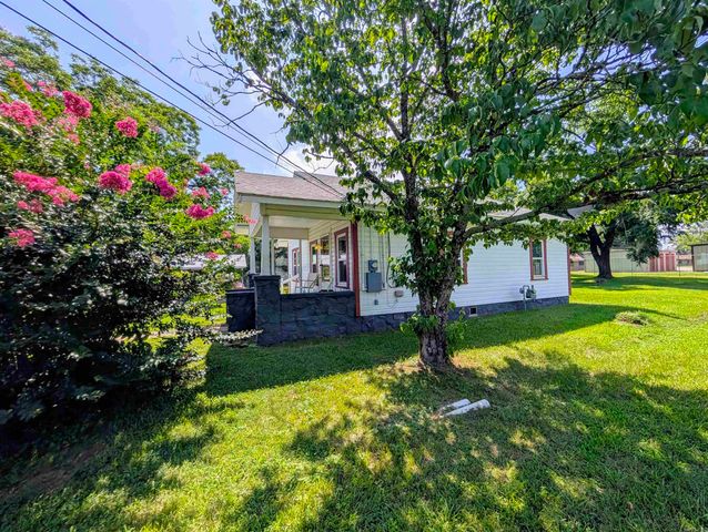 611 Hornbeck, Mena, AR 71953