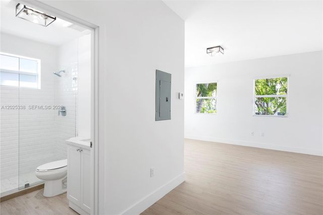 628 Santander Ave 3, Coral Gables, FL 33134