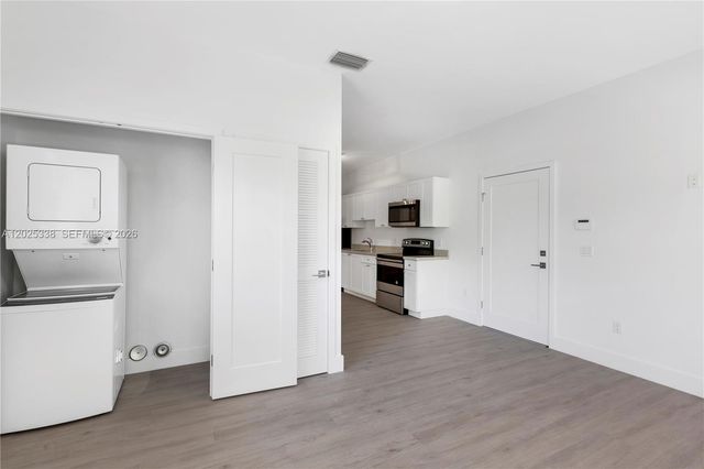 628 Santander Ave 3, Coral Gables, FL 33134