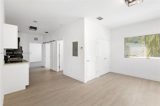 628 Santander Ave 3, Coral Gables, FL 33134