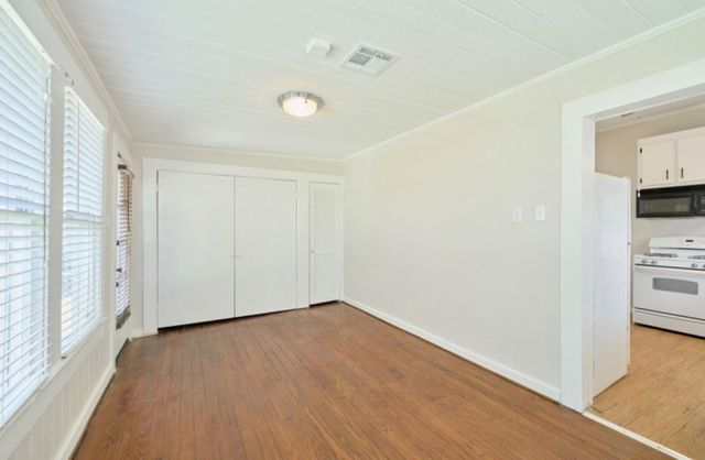 219 W 13th Street, Houston, TX 77008