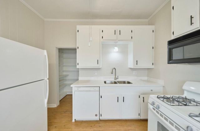 219 W 13th Street, Houston, TX 77008