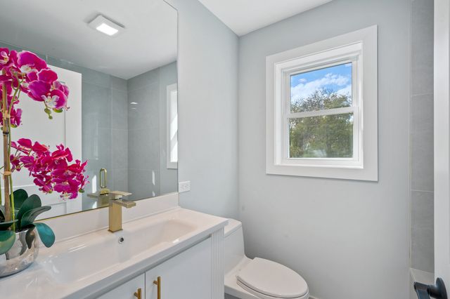 406 N Elm Street, Mount Prospect, IL 60056