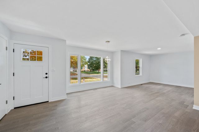 406 N Elm Street, Mount Prospect, IL 60056