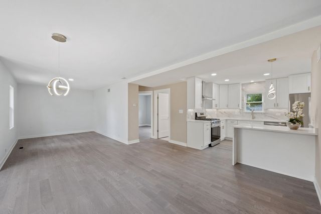 406 N Elm Street, Mount Prospect, IL 60056