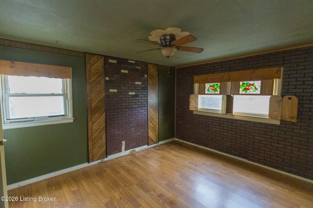 9409 Dalton Dr, Louisville, KY 40272