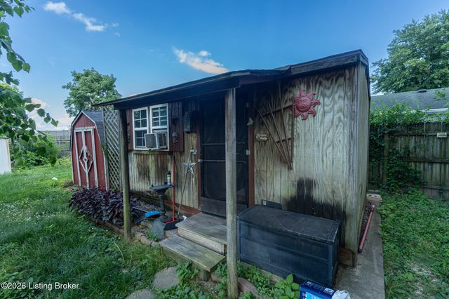 9409 Dalton Dr, Louisville, KY 40272