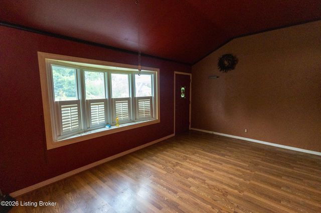 9409 Dalton Dr, Louisville, KY 40272