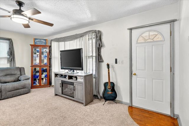 406 E Grant Street, Ash Grove, MO 65604