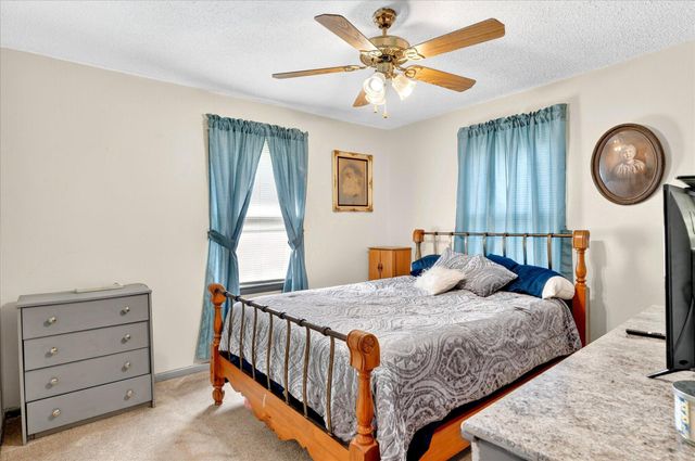 406 E Grant Street, Ash Grove, MO 65604