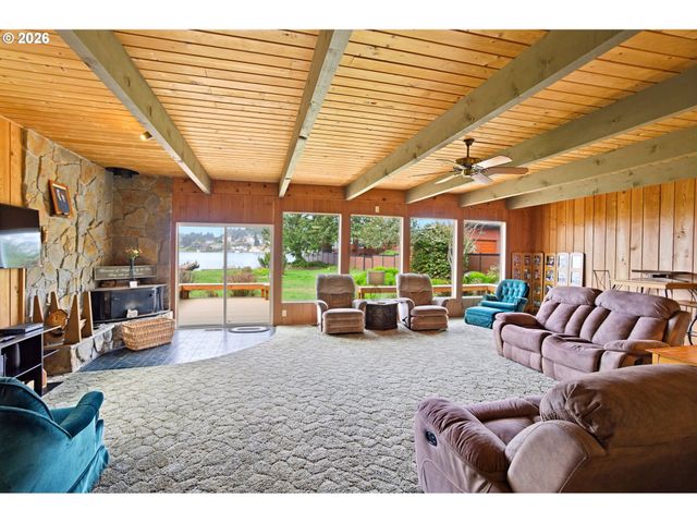 1349 Ne EAST DEVILS LAKE Rd, Otis, OR 97368