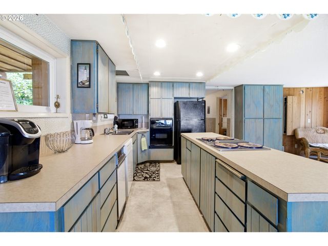 1349 Ne EAST DEVILS LAKE Rd, Otis, OR 97368