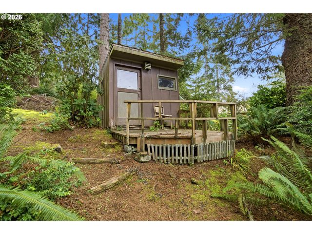 1349 Ne EAST DEVILS LAKE Rd, Otis, OR 97368