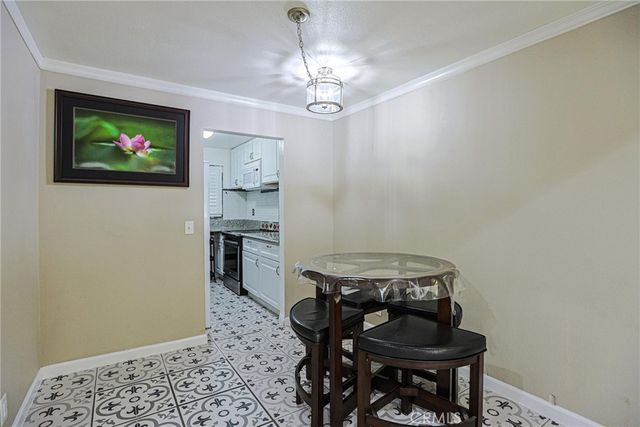 631 N Bristol 62, Santa Ana, CA 92703