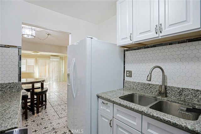 631 N Bristol 62, Santa Ana, CA 92703