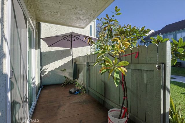 631 N Bristol 62, Santa Ana, CA 92703