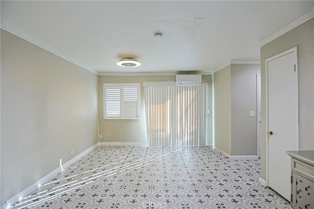 631 N Bristol 62, Santa Ana, CA 92703